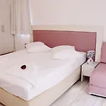 Palloma * Baška Voda